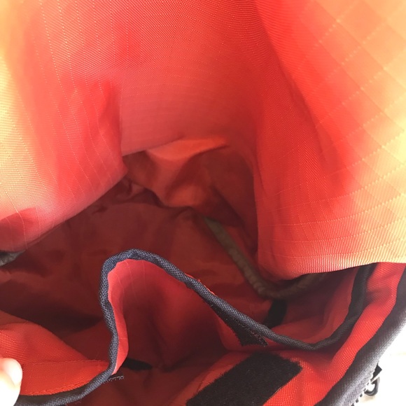 Crumpler Blunderbus small messenger bag - Picture 10 of 10